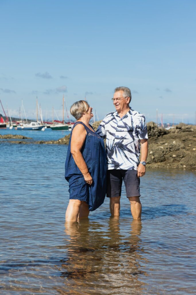 Photo de couple sur la plage de St Briac 2